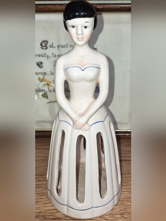 Lillian Vernon Other - Vintage 1970s Ceramic Lady Napkin and Handkerchief holder from Lillian Vernon